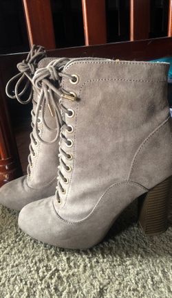 Women’s shoes