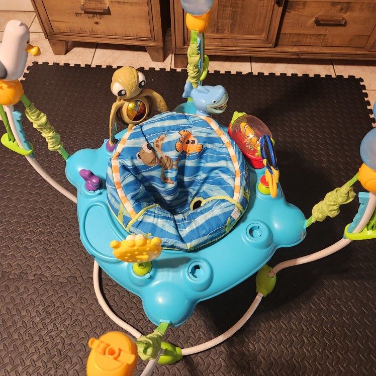 Finding Nemo Baby Jumperoo/ Missing 2 toys COMMENTS /