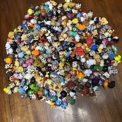 Disney Doorables 380 Pieces Mixed Series 