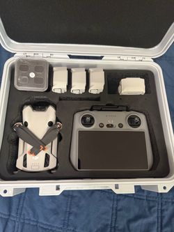 DJI Mini 4 Pro w/4 batteries, case & ND filter bundle