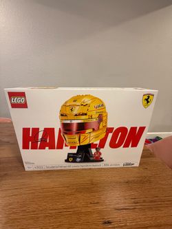 LEGO SCUDERIA FERRARI HP LEWIS HAMILTON HELMET SET 43022