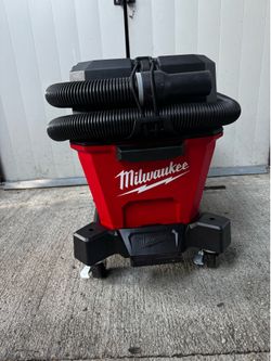 Milwaukee vacuum