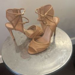 Saks Fifth Avenue Women’s Size 7.5 Heels