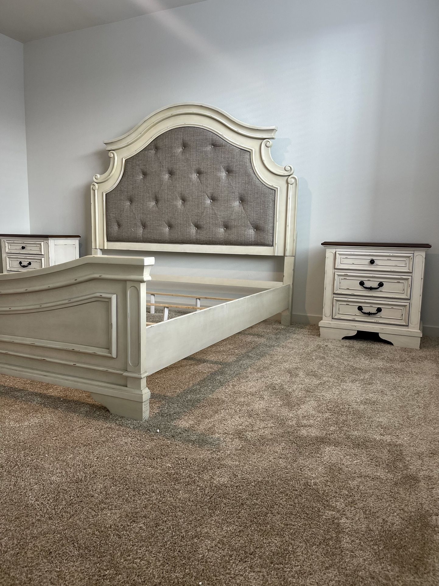 Farmhouse Bedroom - Bed & 2 Nightstands $999