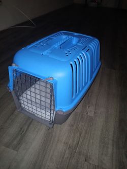 Blue Plastic Pet Travel Carrier Crate