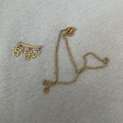 “18 k Gold – Ready for resale or gift”