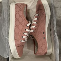 Women Gucci Shoes 