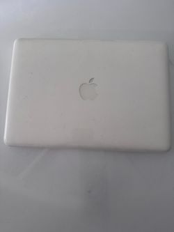 Apple 2010 Mac Book