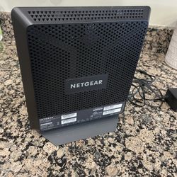 NETGEAR Modem/Router Combo 