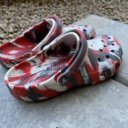Men’s Marble Crocs