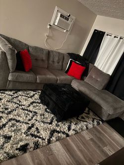 Grey Sectional Sofa w/ Chaise