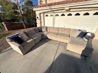Sectional Couch- Like New