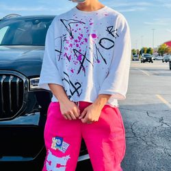 Oversized Heavyweight Sweatshirt — Available in White & Black  Trendy oversized sweatshirt made from thick, high-quality fabric. Features a bold graph