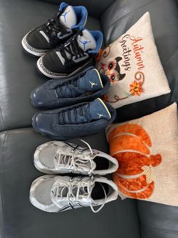 Bundle of 3 Jordan / asics sneakers