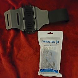 NWT ETRONIC EDGE ARMBAND 