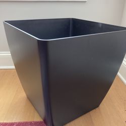 Phoenix Square Planter (Bronze)