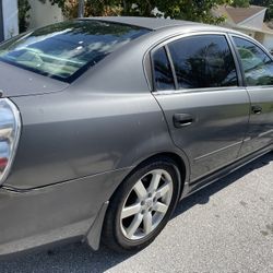 Nissan Altima