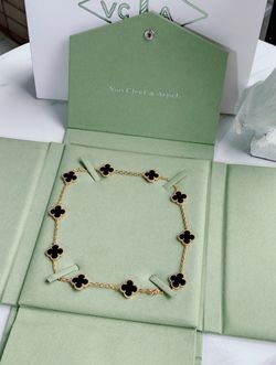 Van Cleef & Arpels Ten Flowers Black Onyx Necklace
