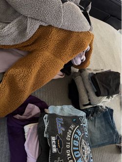 Women’s M/L Clothes Lot