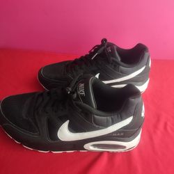 Nike Air Max Command Men's 9 