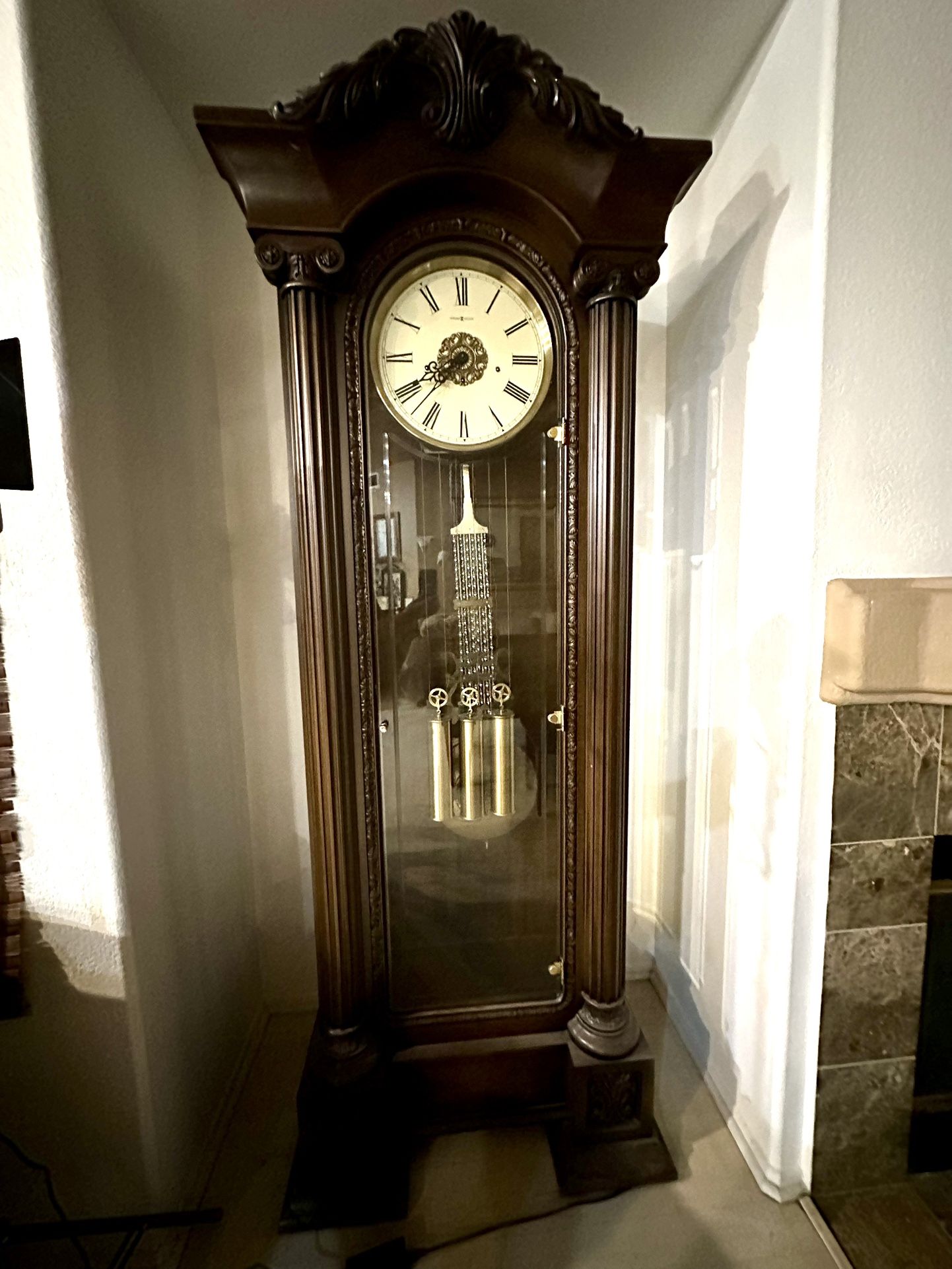 Elegant Vintage Grandfather Clock – Fully Functional