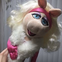 The Muppets Miss Piggy Plush Doll New with tags  