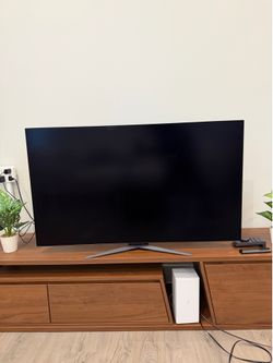 LG 48GQ900-B 48” OLED Monitor 120 Hz 2.1 HDMI