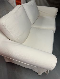 Quatrine loveseat