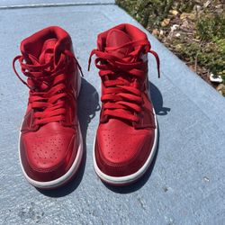 Jordan 1 Mid SE Pomegranate (Women's)