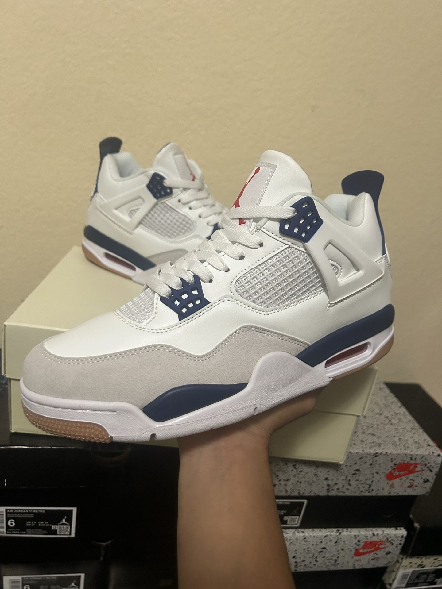 Jordan 4 Navy SB Size 11