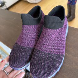 Women shoes size 6.5 check more pictures