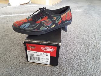 VANS UNISEX SHOES SIZE ( MEN 6.5 WOMEN 8.0 )