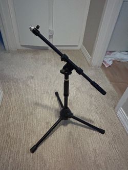 DR Pro Low-Profile Mic Stand