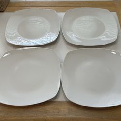 ( new ) 14 piece dish ware