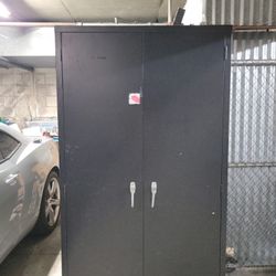 Metal Storage Cabinet 18" X 36" X 6'