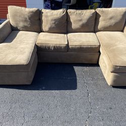 Kevin Charles Sectional