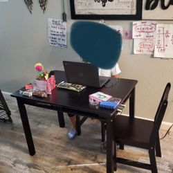 Kids Table With Shelves, 2 Chairs 