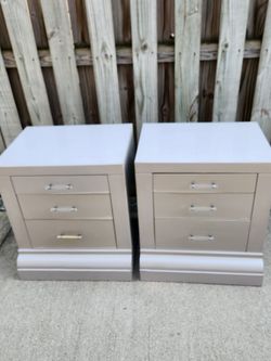 Heavy-duty Nightstands 