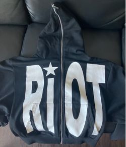 UVSAILLES RIOT HOODIE