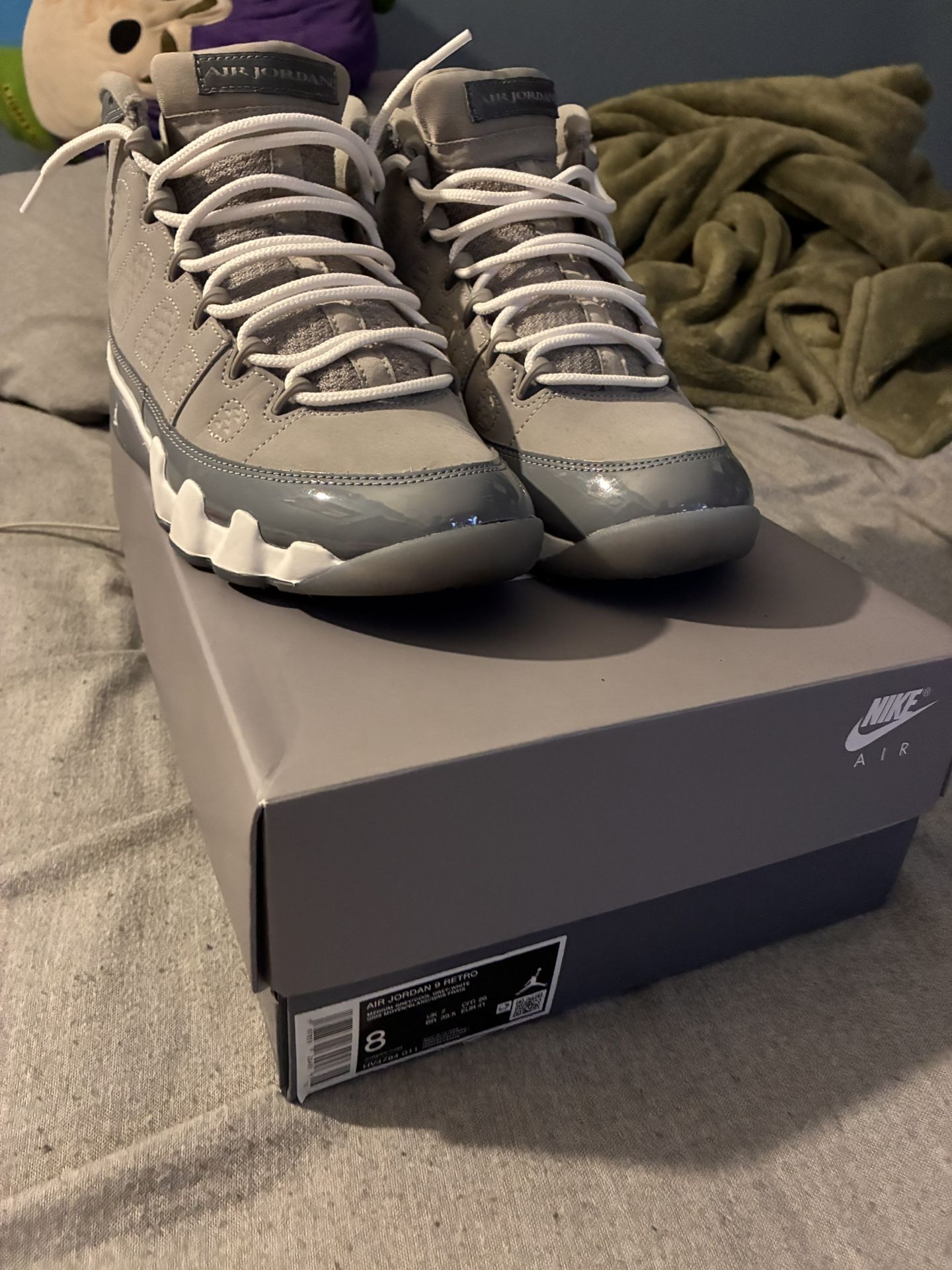Cool Grey 9s Size 8 Mint Condition