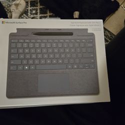 Keyboard With Slim Pen 2  (Microsoft Surface Pro)