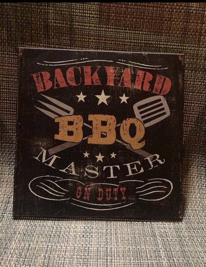 Wooden BBQ MASTER Sign