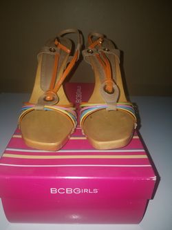 BCBG HEELS SIZE 10