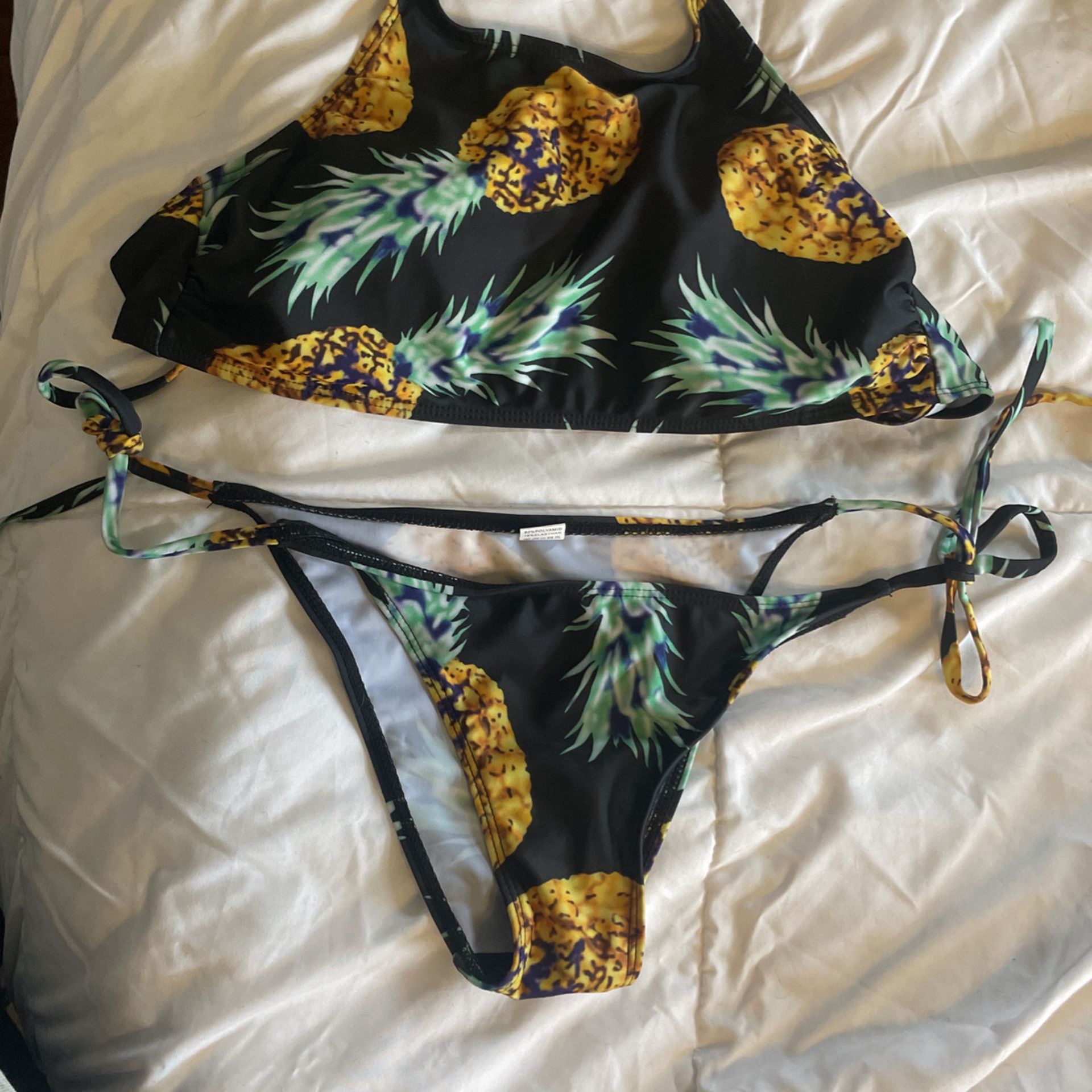 Cute Tropical Pattern Bathing Suit 