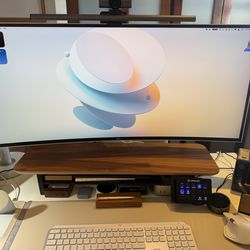 LG 40U990A-W 40-inch Ultrafine evo 5K2K WUHD (5120 x 2160) Curved Computer Monitor