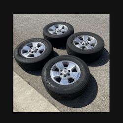 4 - 265/65r17 6x5.5 6x139.7 Toyota Tacoma 4runner Tundra Stock Wheels Rims With Good Tires Treads!!