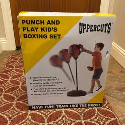 Uppercuts Punch And Play Kid’s Boxing Set