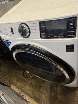GE  smart washer front load   4.8 cu ft white