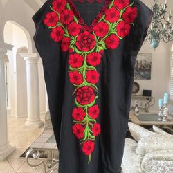 Beautiful dress size large they can fit as well extra large  $20