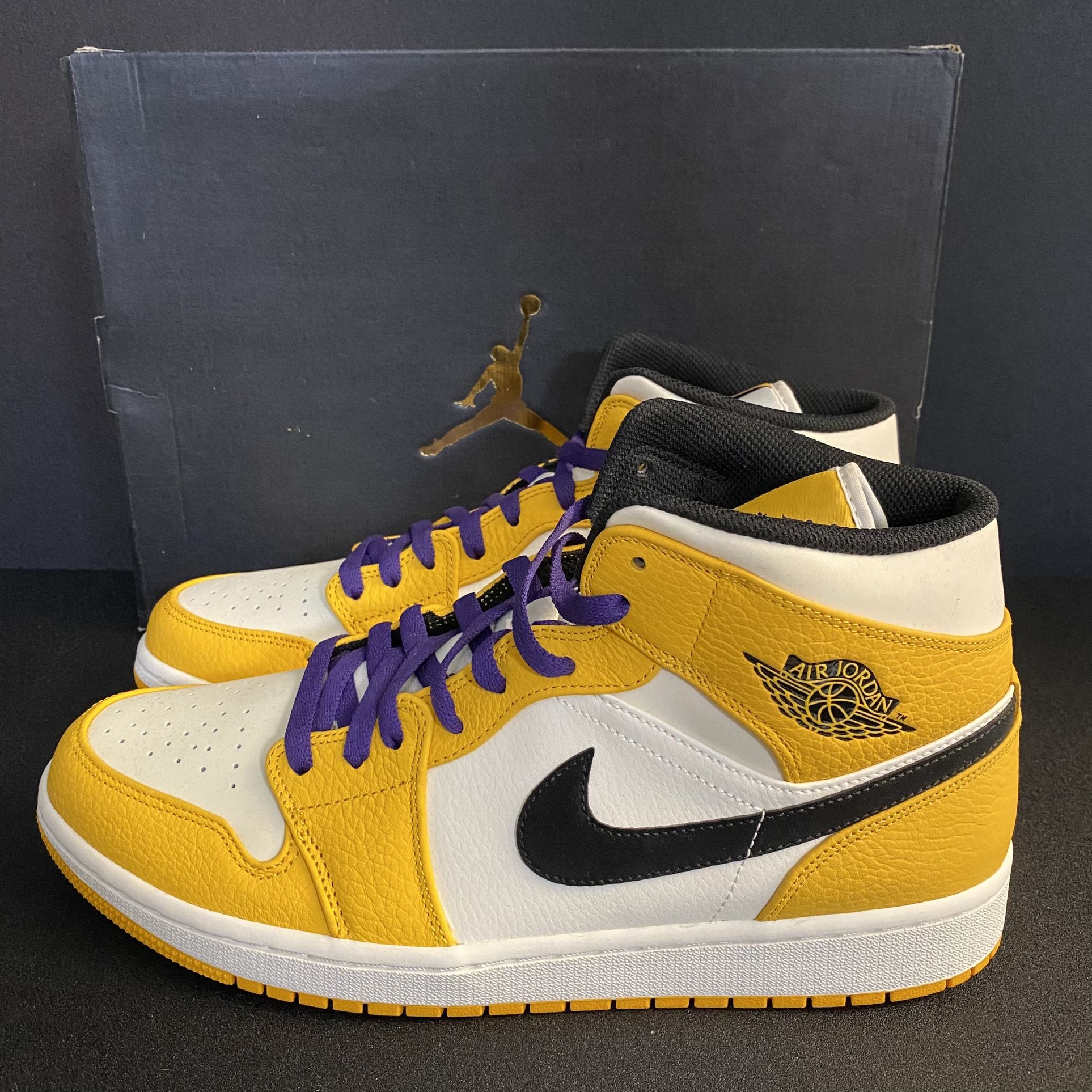 Jordan 1 Mid SE Lakers DS Size 12